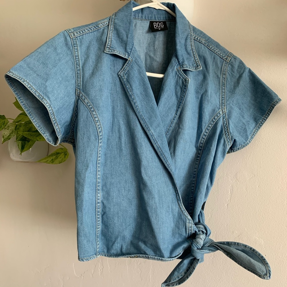 BDG urban outfitters denim wrap shirt 🌼🌙
